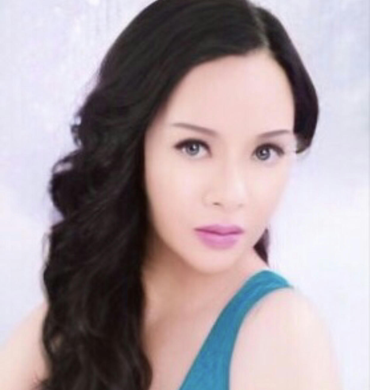 Psychic medium and clairvoyant Rainbow Catriona, exclusively on PsychicWorld