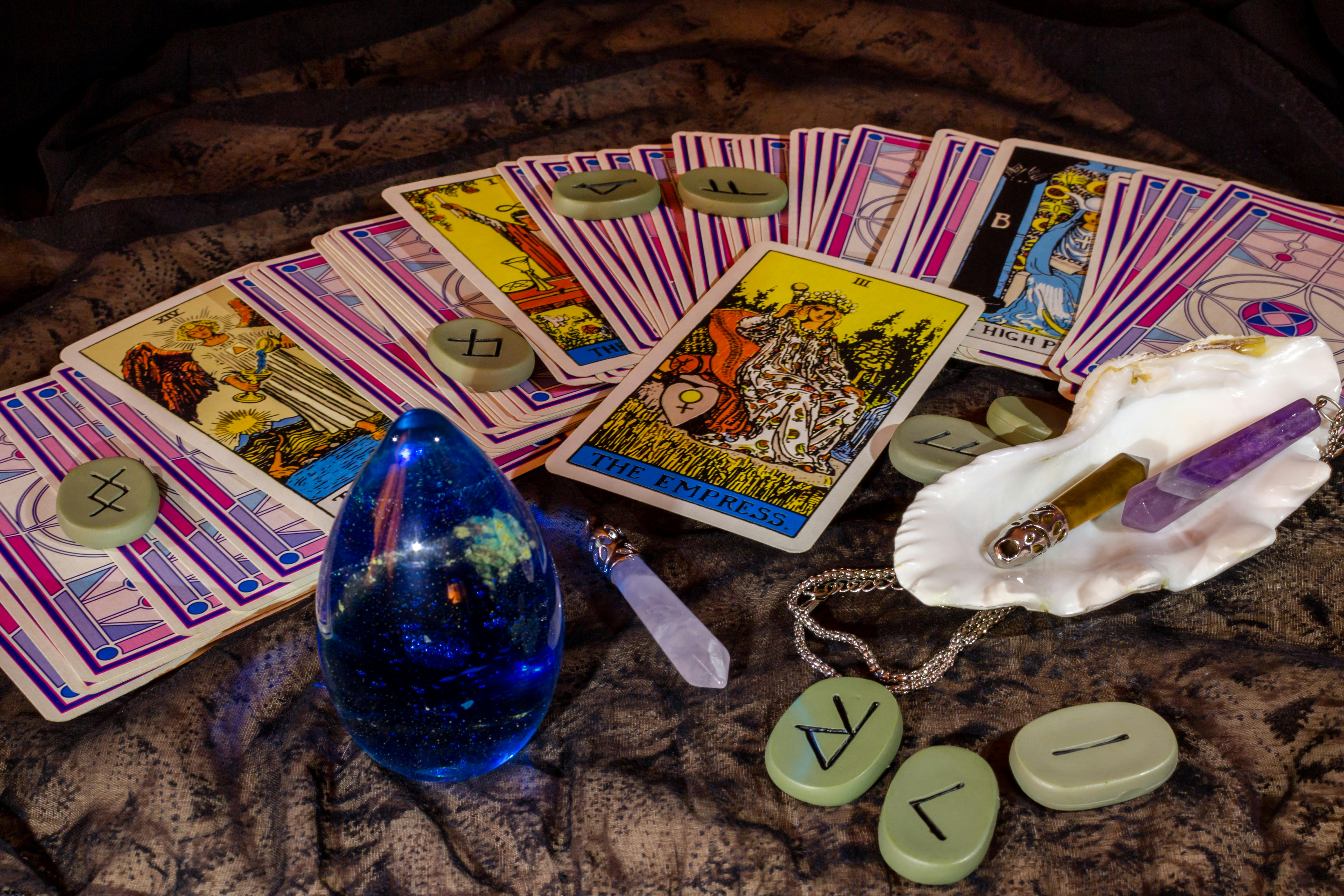 Row of tarot cards spread out