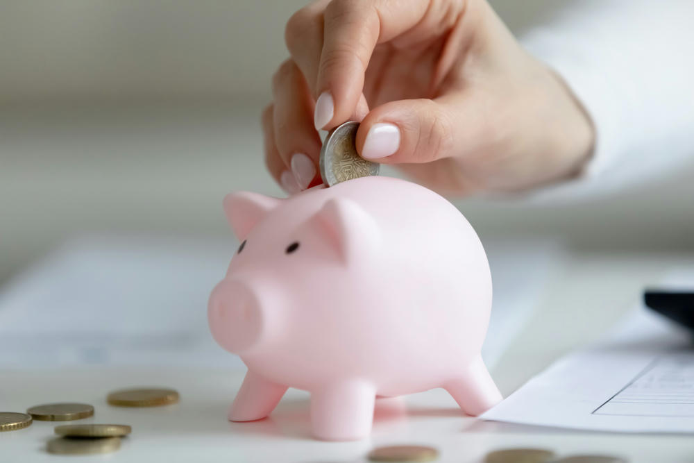 which-star-signs-worse-money-piggy-bank